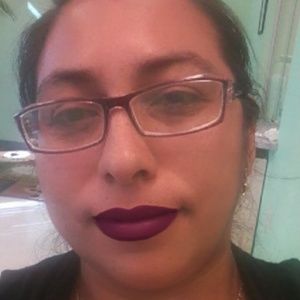 Meet your Posher, Yvette